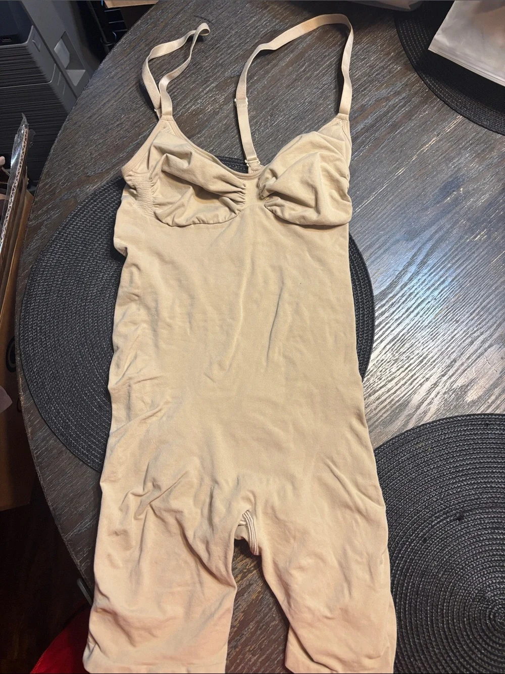 SKIMS XL mica seamless sculpt mid thigh shortie Bodysuit( smokers)